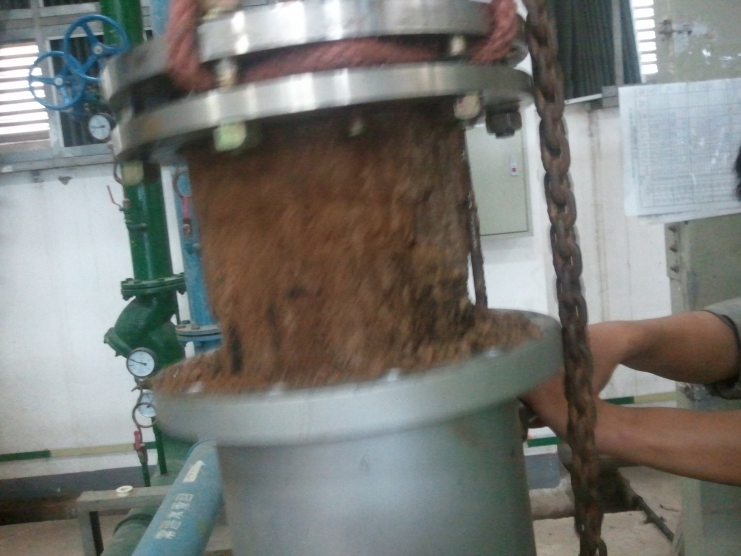 Két giải nhiệt bằng nước máy nén khí