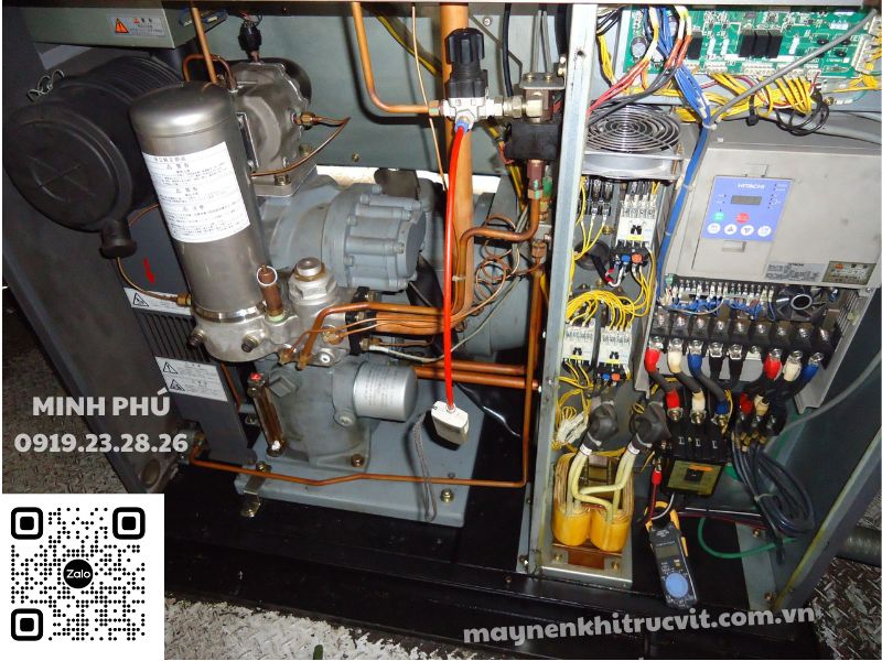 Nối điện máy nén khí Hitachi, bảo dưỡng máy nén khí Hitachi, sửa chữa máy nén khí Hitachi, Hitachi air compressor repair service, bao duong may nen khi Hitachi, Hitachi, may nen khi,